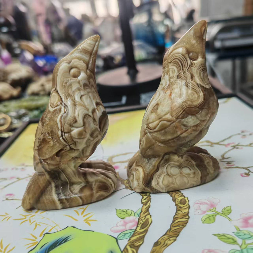 Hand Carved Dark Chocolate Calcite Bird Crystal Raven Crystal Gift Home Decoration Spiritual Gifts