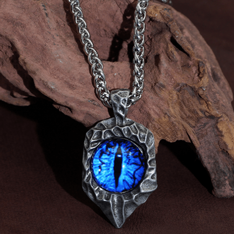 New Nordic High Quality Blue Eye Skull Necklace Men's And Women's Accessories Fashion Necklace