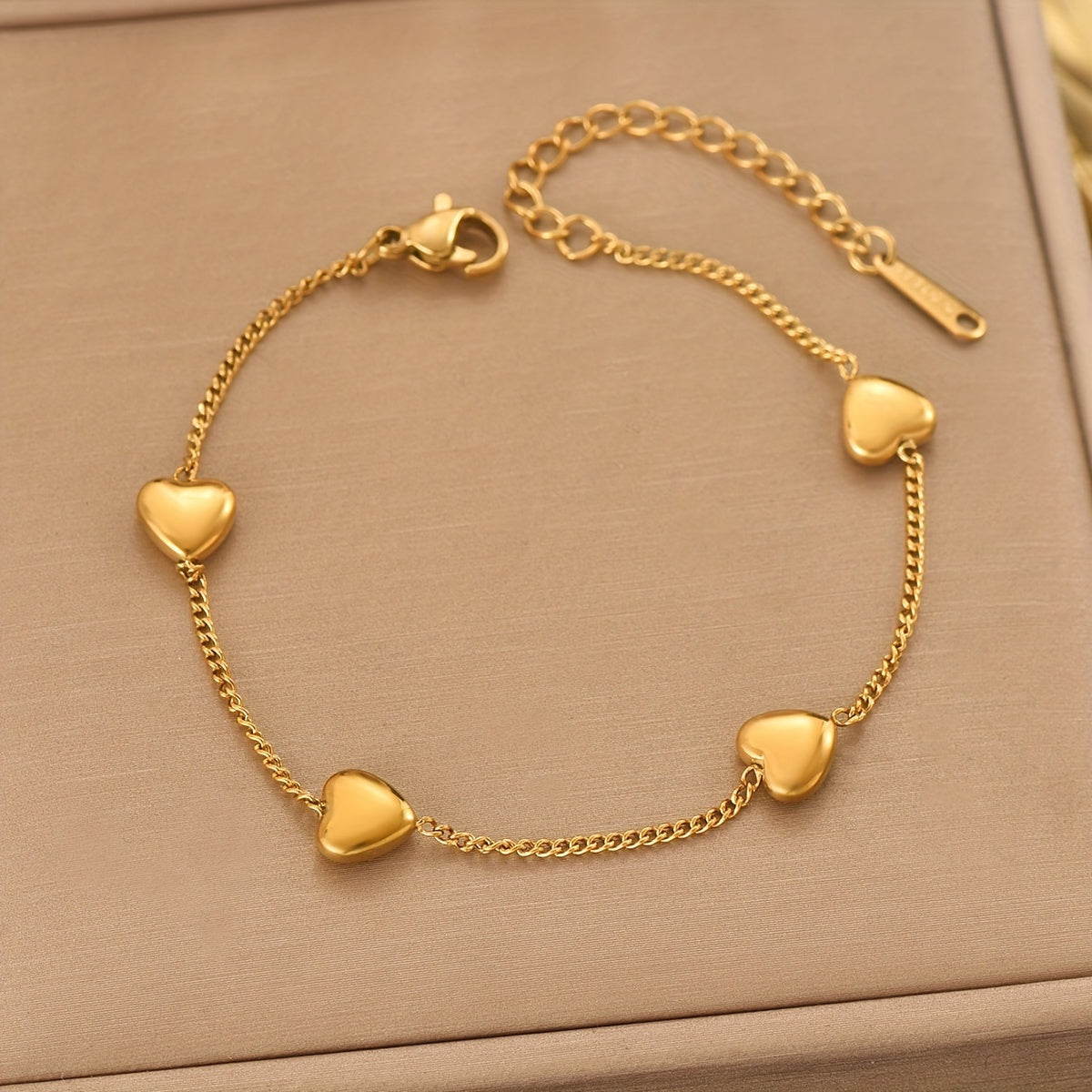 A Stainless Steel Jewelry 18K Gold-Plated Heart-Shaped Bracelet Ins French Bohemian Korean Fashion Casual Minimalist Trend Joker Daily Commu