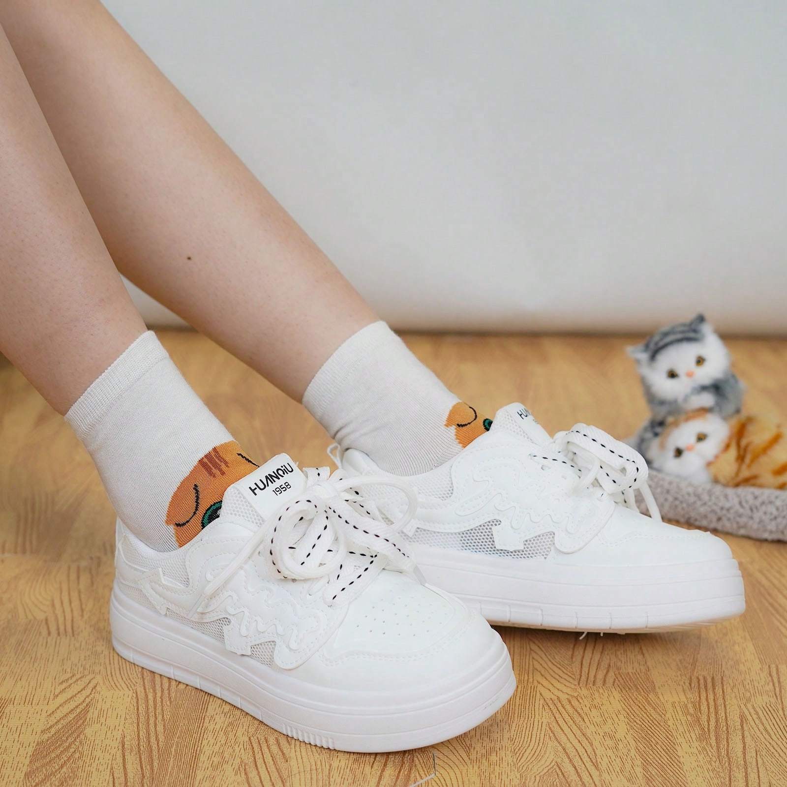 Non Slip Socks For Women Grip Socks Novelty Cat Non Skid Socks Ladies Funny Anti Slip Socks 5 Pairs Sports