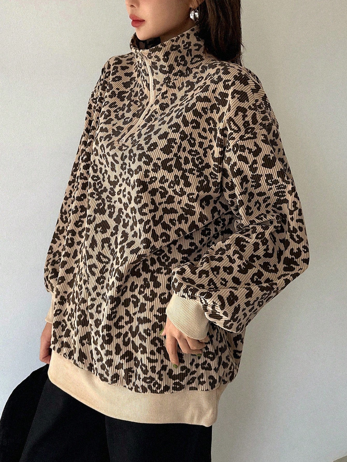 Livesso Women Casual Zip Up Front Long Sleeve Leopard Print Sweatshirt