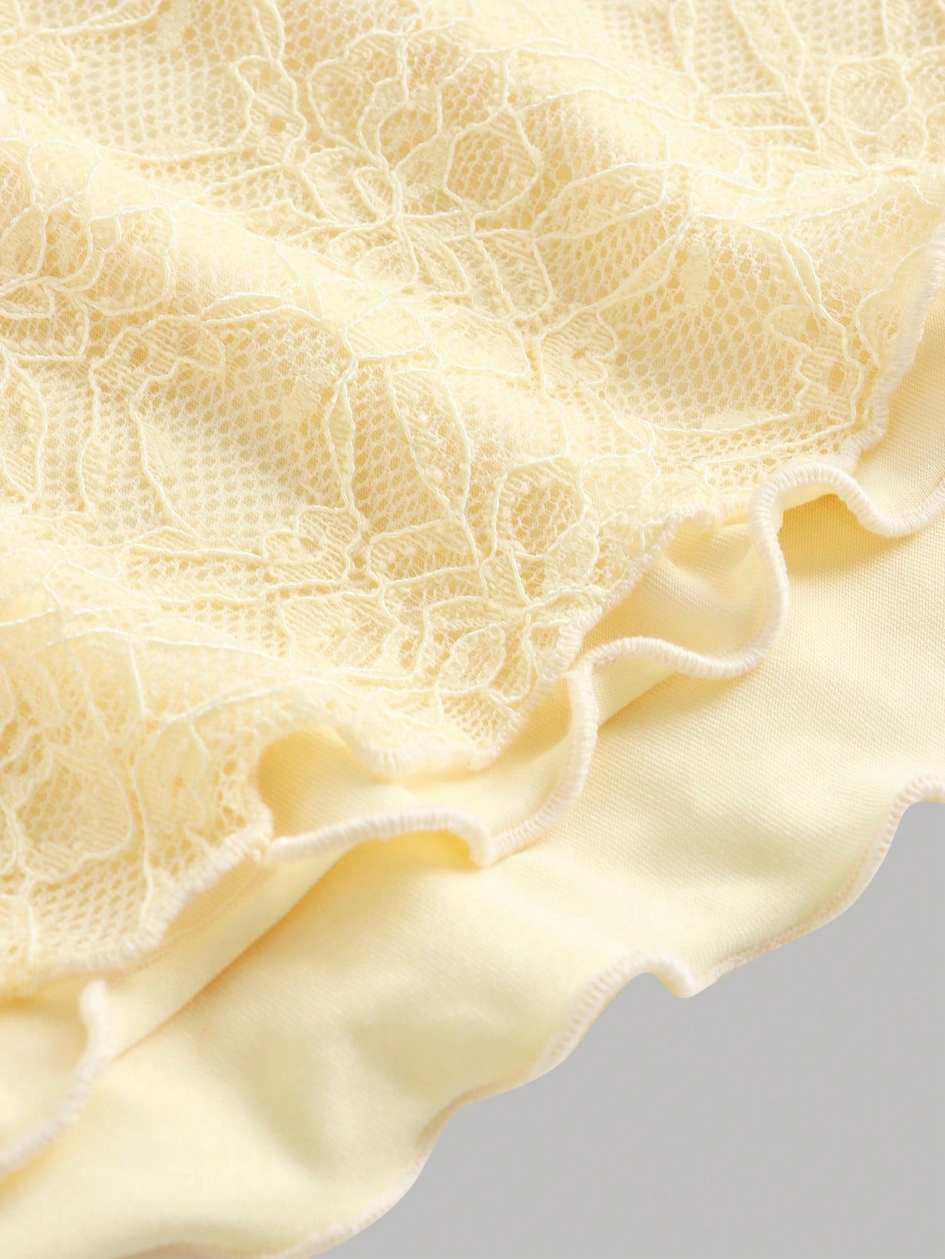 Girlism 2pcs/Set TEENGIRL Resort & Wedding Lace Asymmetric Hem Top And Low Waist Fishtail Ruffle Asymmetrical Hem Skirt, Elegant Wedding Outfit