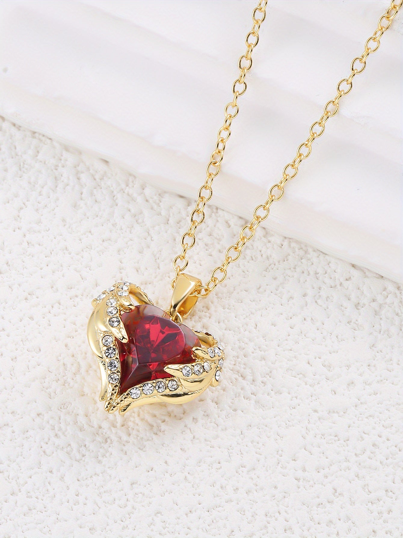 Angel Wings Wrapped Red Heart Zircon Pendant Mother's Day Valentine's Day Gift