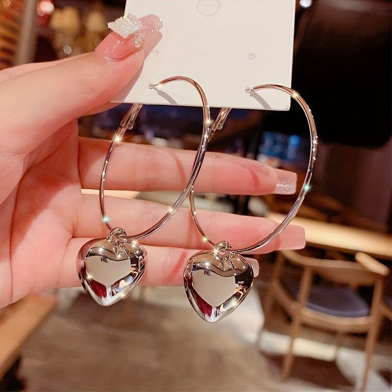 New Heart-shaped Earrings, Large Round Hoop Earrings With Three-dimensional Heart Shape