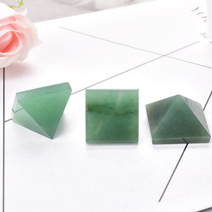 Crystal Pyramid Quartz Healing Stone Chakra Reiki Natural Crystal Green Aventurine Point Home Decor Crafts Of Gem Stone 1PC