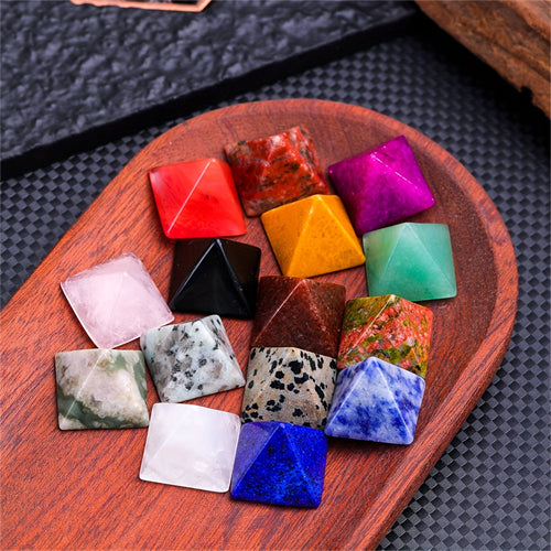 Natural Pyramid Crystal Stone With A Volume Of 0.8Inches,Worry Stone Pyramid Crystal Bag Carved Gem Witch Quartz Pyramid Chakrat Palm Ring SUpplies Meditation Spirit Balance