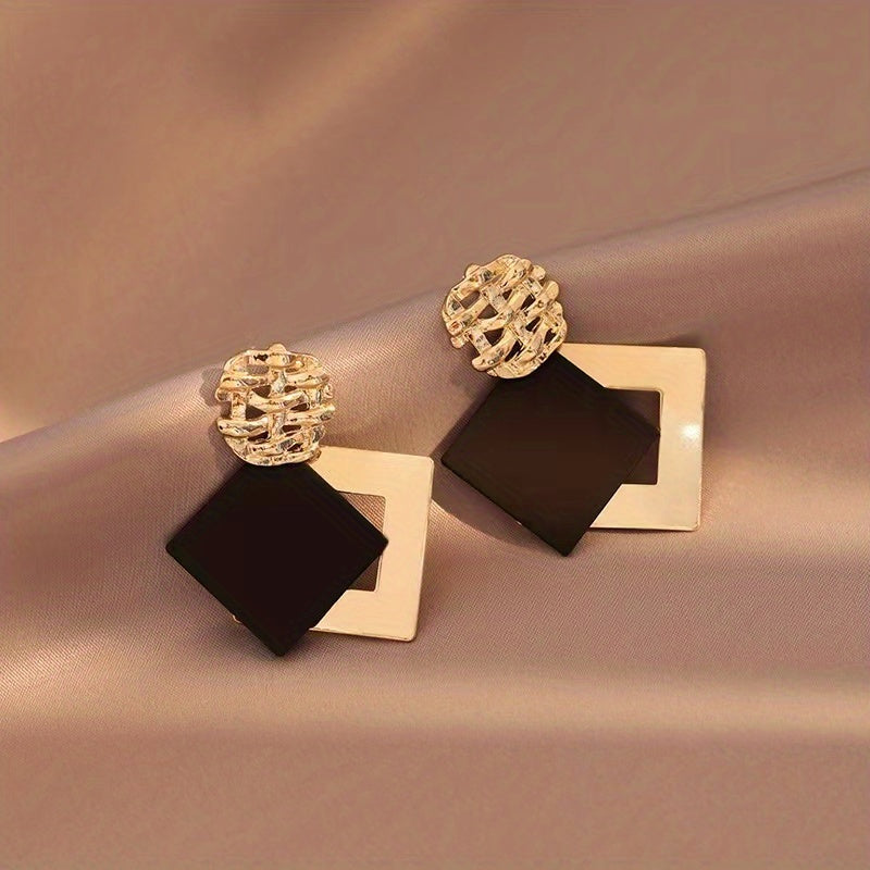 European And American Black Large Rhombus Earrings Female Personality Glossy Design Sense Exaggerated Fashion Square Exquisite Ear Jewelry