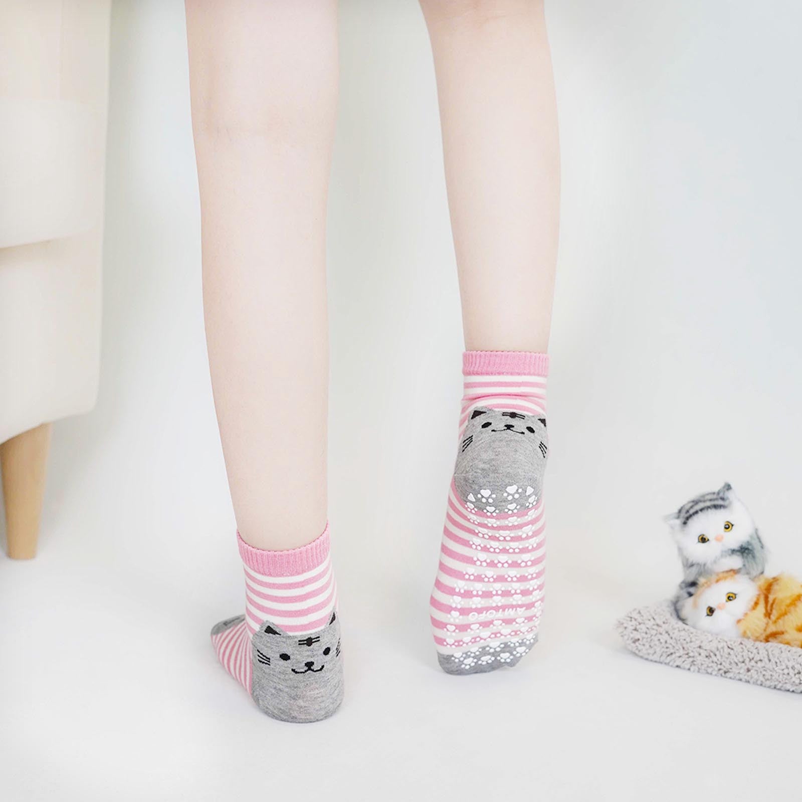 5 Pairs Women's Non-Slip Grip Socks with Cute Cartoon Cat Design - Anti-Skid Sole, Multi-Color Striped & Polka Dot Patterns, All-Season Machine Washable for Fitness, Training & Casual Wear, Casual Wear Socks | Cute Cat Socks | Durable Grip Socks, Cute Soc