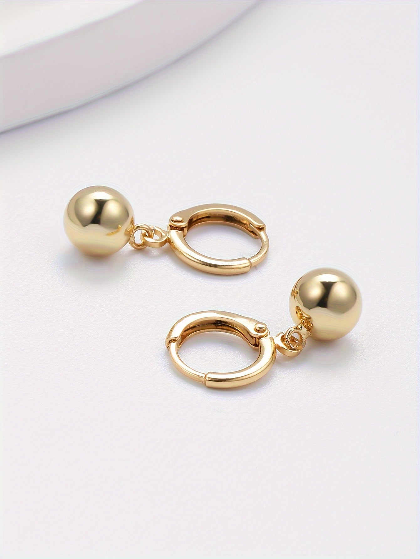 1pair Women's Trendy Fashion Round Ball Dangle Earrings