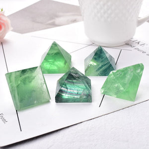 Natural Crystal Pyramid Quartz Green Fluorite Energy Stone Chakra Reiki Obelisk Meditation Crystal Point Home Decoration Crafts