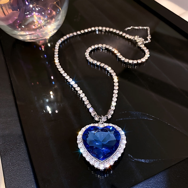 Temperament Heart Shape Pendant Necklace Inlaid Shiny Zircon Elegant Mother's Day Gift Jewelry