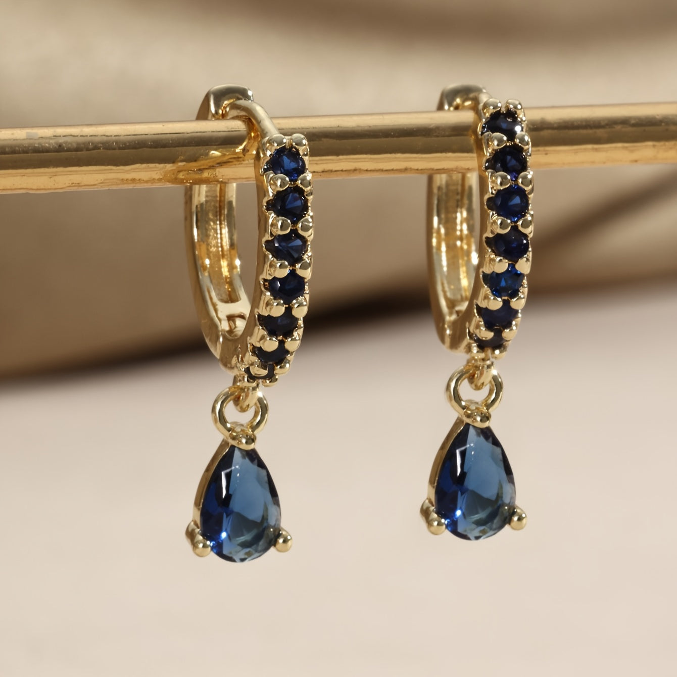 1 Pair Elegant Mini Cubic Zirconia Teardrop Earrings - Sparkling Dangle Design with Clear Gemstone, Ideal for Daily Wear & Special Occasions