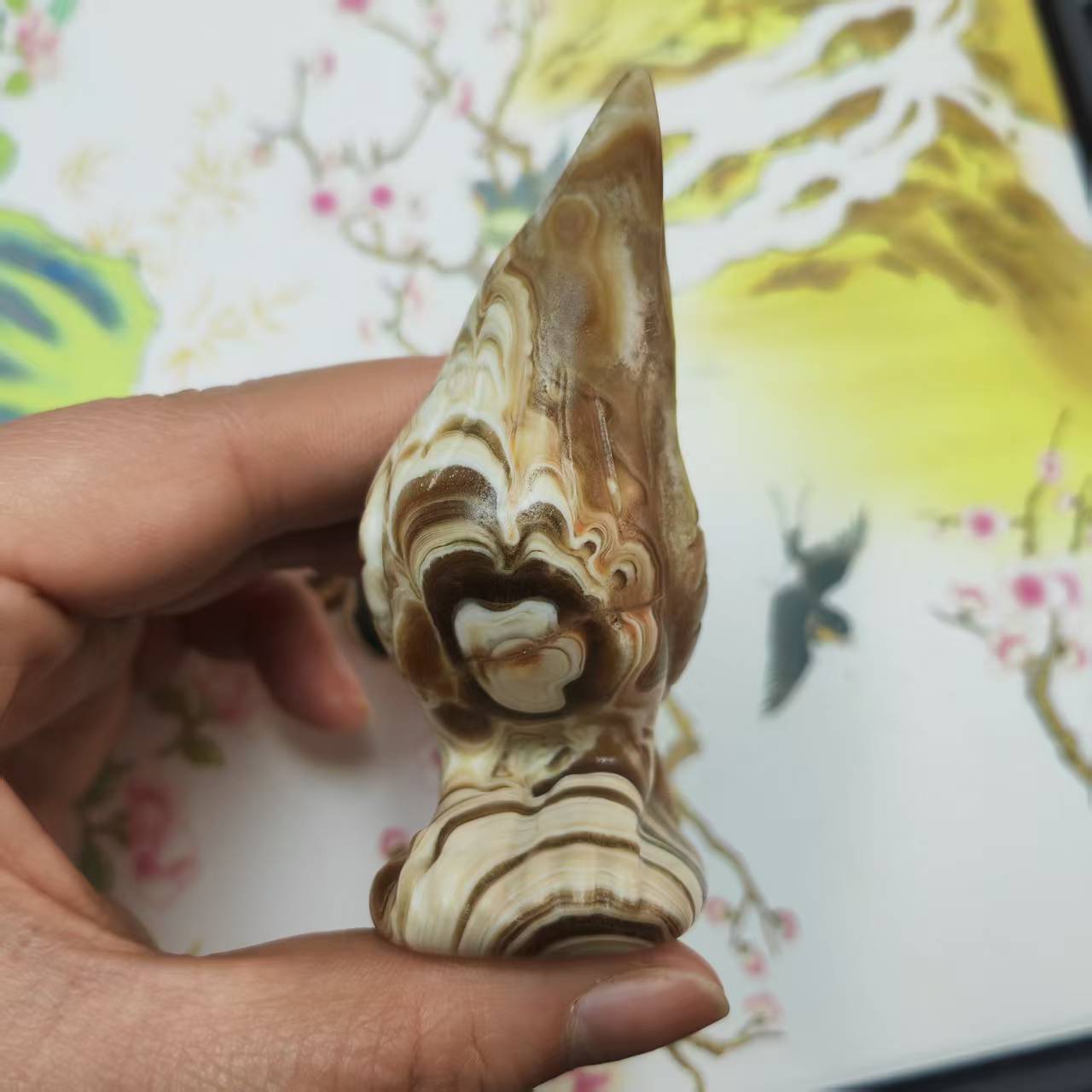 Hand Carved Dark Chocolate Calcite Bird Crystal Raven Crystal Gift Home Decoration Spiritual Gifts