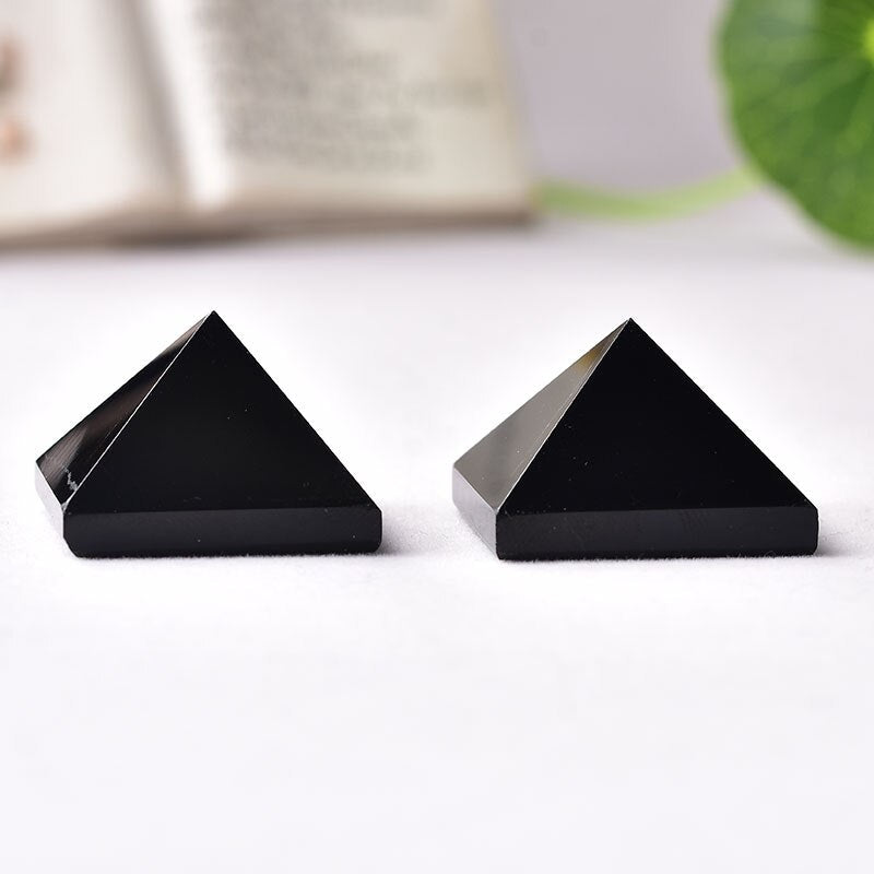 1PC Super Beautiful Natural Crystal Obsidian Mineral Healing Pyramid Can Be Used For Home Decoration DIY Gifts And Meditation