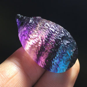 Natural Hand carved Rainbow fluorite hedgehog，quartz crystal，fluorite hedgehog，Fluorite animal crystal healing skull 1PC