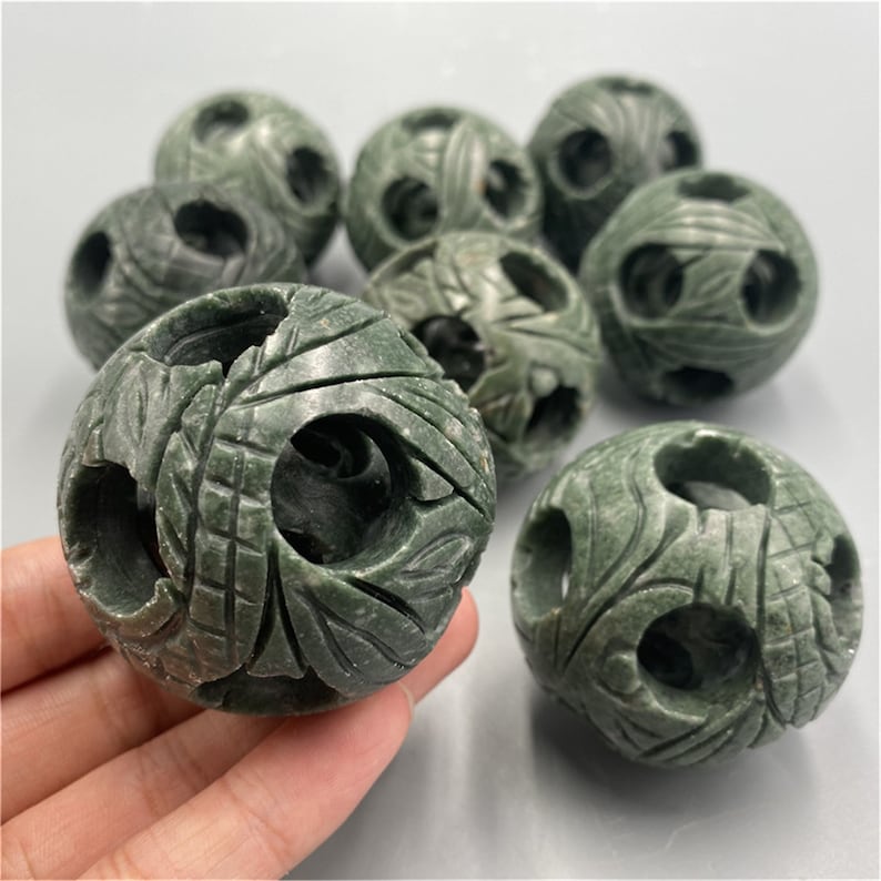 1.5' Natural Rare Hand carved Fortune ball，Fortune ball，Crystal Collection，（Internally can mobile）Special gifts for Halloween