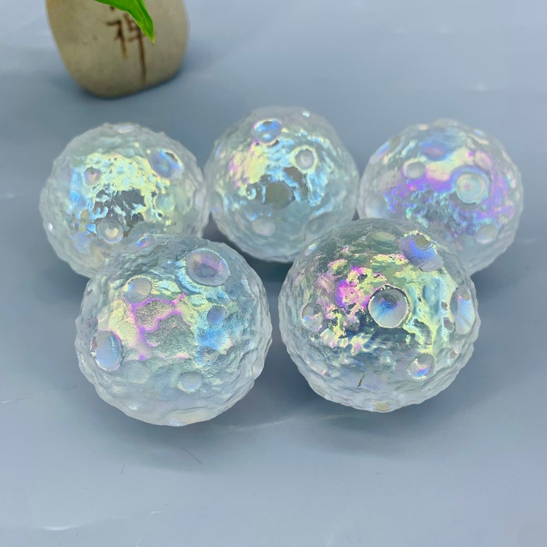 2pcs Titanium Rainbow Moon,Quartz Moon,Mineral samples,Crystal carving,Reiki Healing,Crystal collection,home decoration,Crystal Gift 160g+