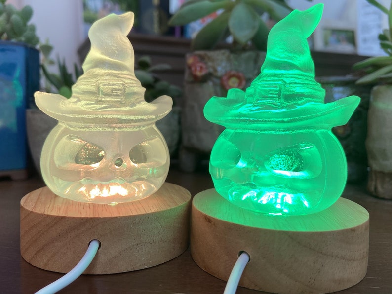 3'' Halloween crystal pumpkin lamp，Hand-carved White melting stone pumpkin，quartz crystal，crystal pumpkin，Crystal lamp base（USB port）