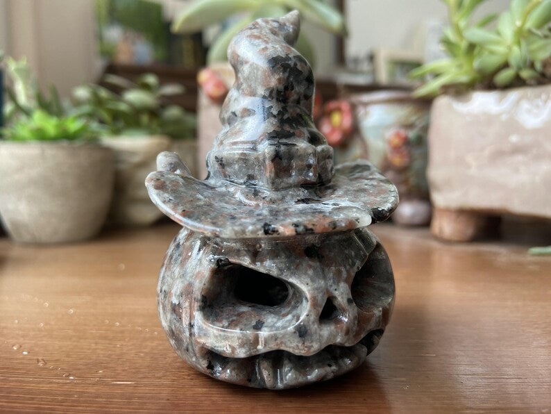 3'' Natural Hand carved flames stone pumpkin，crystal skull，quartz crystal，crystal pumpkin Flurescent lamp