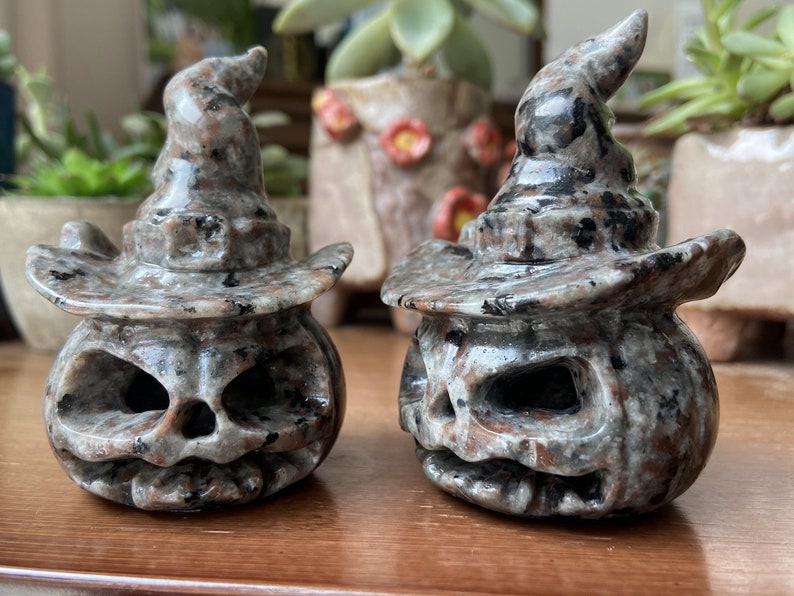 3'' Natural Hand carved flames stone pumpkin，crystal skull，quartz crystal，crystal pumpkin Flurescent lamp