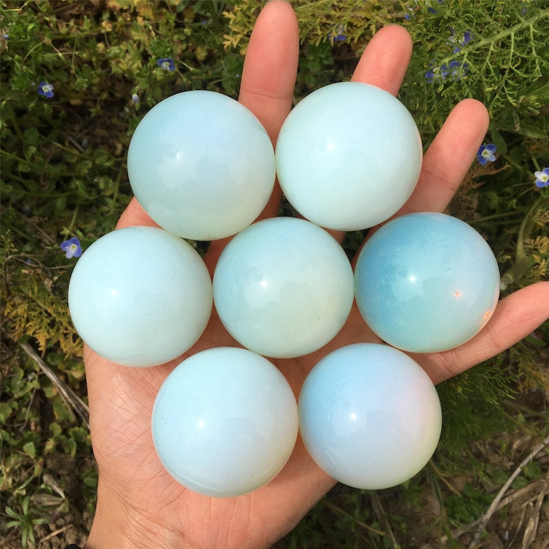 1PC 30mm Opalite Sphere,Quartz Crystal Ball,Crystal Healing,Crystal Gifts,Home Decoration,Mineral Specimen,Divination Ball,Prophecy Ball 80g