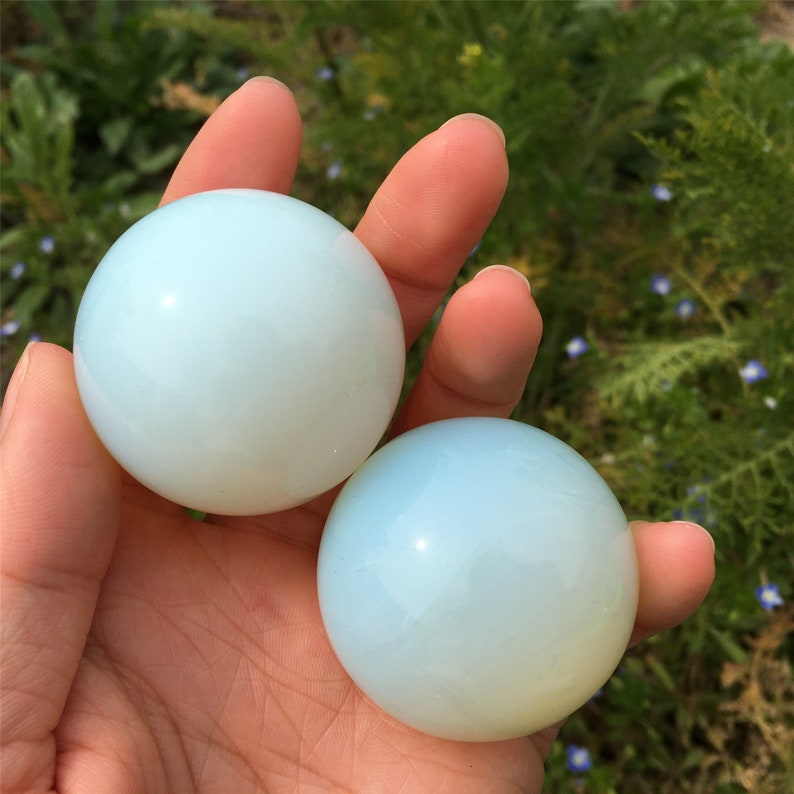 1PC 30mm Opalite Sphere,Quartz Crystal Ball,Crystal Healing,Crystal Gifts,Home Decoration,Mineral Specimen,Divination Ball,Prophecy Ball 80g