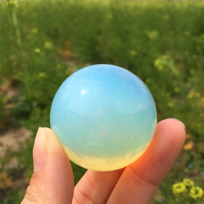 1PC 30mm Opalite Sphere,Quartz Crystal Ball,Crystal Healing,Crystal Gifts,Home Decoration,Mineral Specimen,Divination Ball,Prophecy Ball 80g