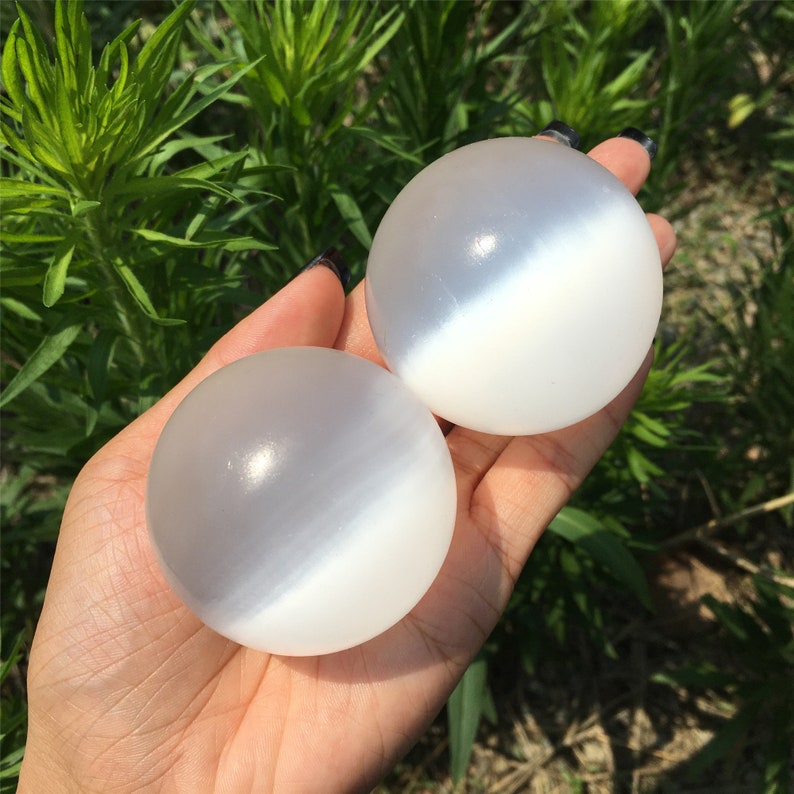 1PC 45mm+ Natural Selenite Sphere,Quartz Crystal Ball,Home Decoration,Rock,Divination Ball,Mineral Specimen,Reiki Healing,Crystal Gift 150g+