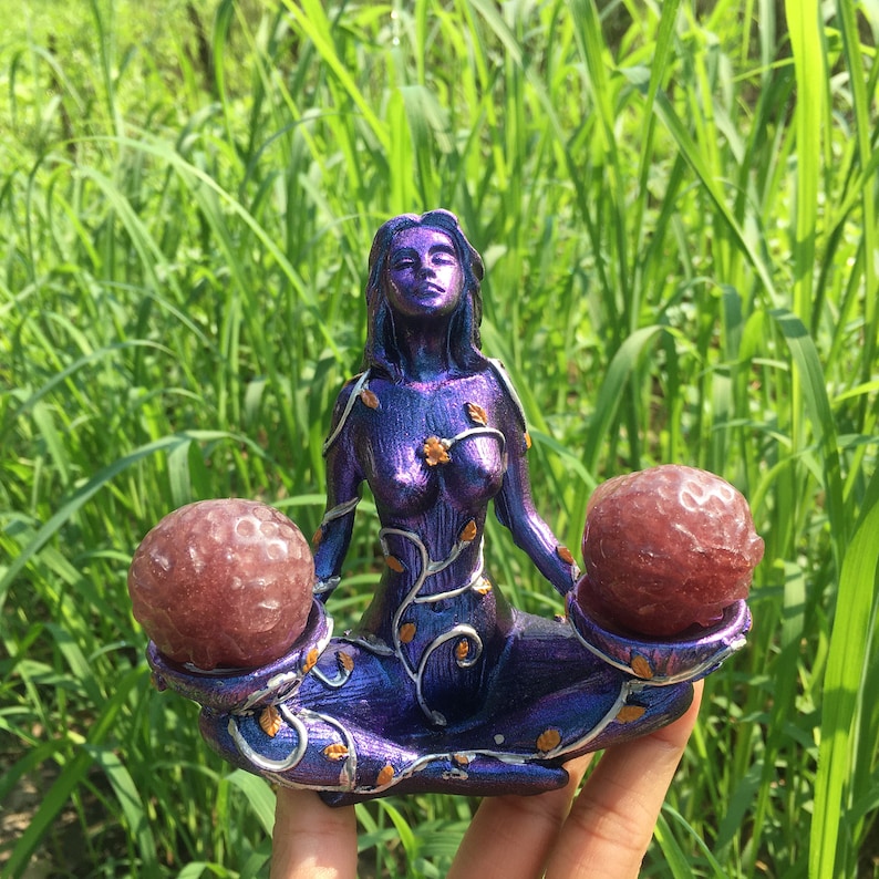 1PC Statue Of Goddess Gaia Base,Resin Decorations,Goddess Earth Resin Decorations Base,Goddess Gaia Decorations,Ball Base,Hand-carved,Gifts