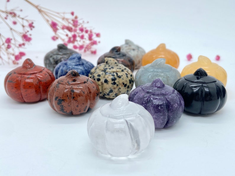 1.2'' Natural Crystal pumpkin，Hand Carved Pumpkin Skull，Crystal Healing，Halloween products，Home Decoration，Halloween Gifts，Crystal Carving
