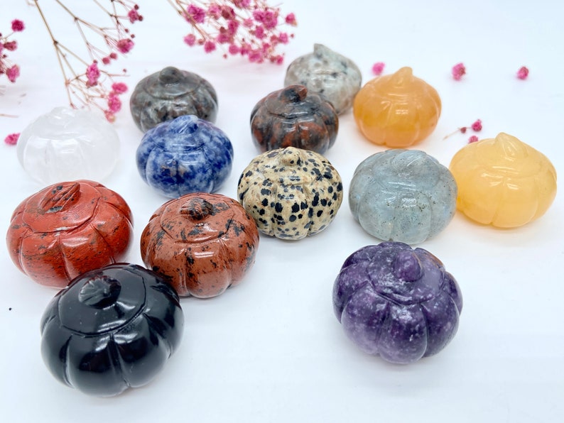 1.2'' Natural Crystal pumpkin，Hand Carved Pumpkin Skull，Crystal Healing，Halloween products，Home Decoration，Halloween Gifts，Crystal Carving