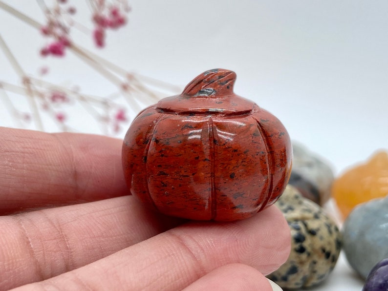 1.2'' Natural Crystal pumpkin，Hand Carved Pumpkin Skull，Crystal Healing，Halloween products，Home Decoration，Halloween Gifts，Crystal Carving