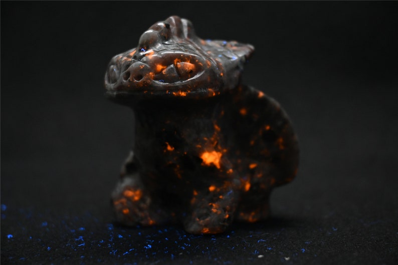 2'' Natural Yooperlite dragon，Flame stone Dragon，Hand carved Crystal Dragon，Quartz Crystal，crystal decor，Crystal ornament，Crystal Healing