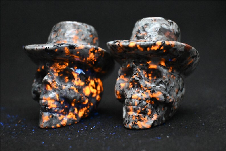 2.2'' Natural Hand Carved Yooperlite skull，crystal carved skull，crystal skull，Quartz Crystal，crystal skull healing stone 1PC
