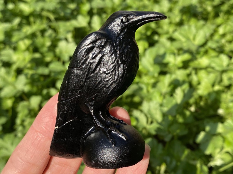 2.8'' Natural Hand Carved Obsidian Crow，Crystal Skull，crow Carved，crow Carving，Home Decor,Crystal Healing,Christmas gift 1PC