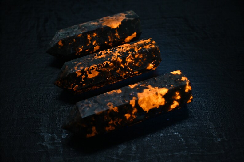 7-8cm+ Natural Hand carved Elixir Yooperlite obelisk/Quartz Crystal/Crystal gift/present/crystal obelisk wand/crystal Healing 1PC