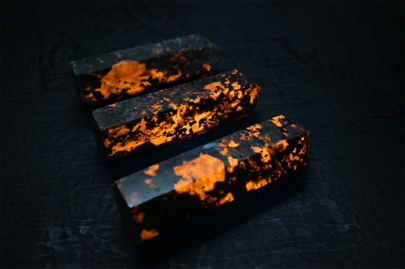 7-8cm+ Natural Hand carved Elixir Yooperlite obelisk/Quartz Crystal/Crystal gift/present/crystal obelisk wand/crystal Healing 1PC