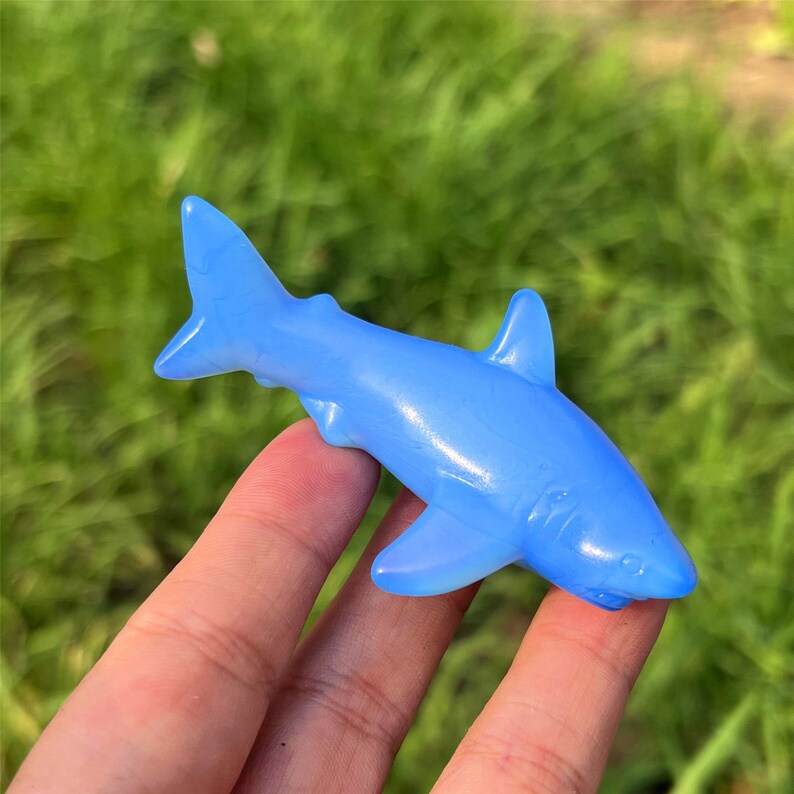 1PC 2" Blue Opalite Shark Carved,Quartz Crystal Shark Carved ,Crystal Heal,Home decoration,Crystal Sculpture,Mineral,Fish,Crystal Gifts