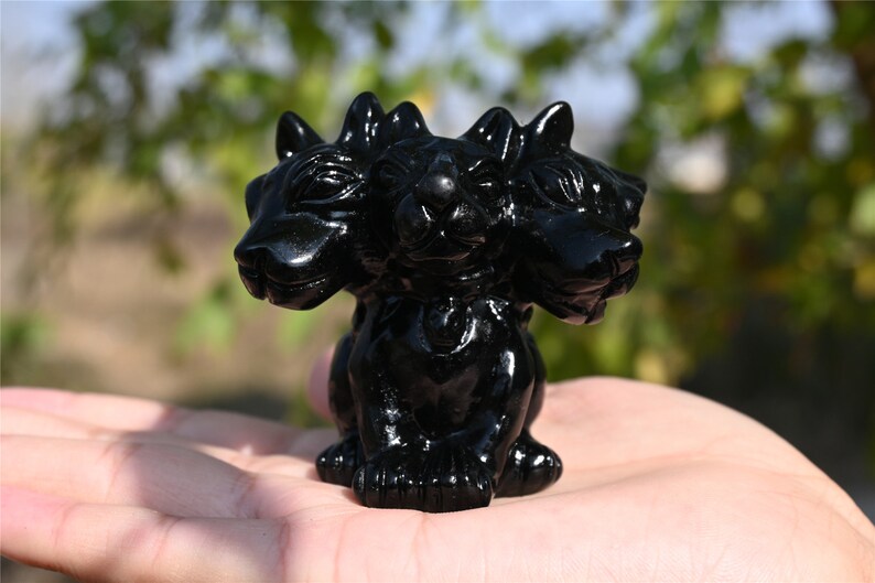 2.4'' Obsidian Dog skull，Crystal skull，Demon dog，Hand carved Natural,Crystal Healing，Gift Collect Decor Easter gift,Random delivery