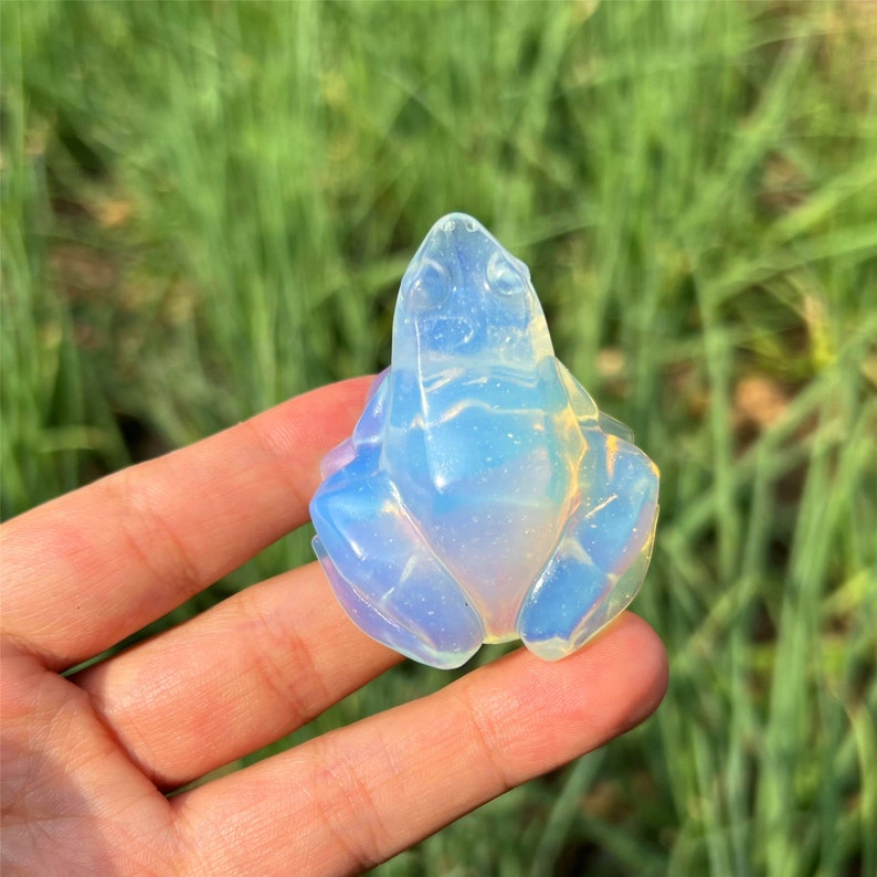 White Clear Opalite Frog Carved,Quartz Crystal Skull,Home Decoration,Mineral Specimens,Crystal Sculpture,Reiki Heal,Crystal Gift 1pc