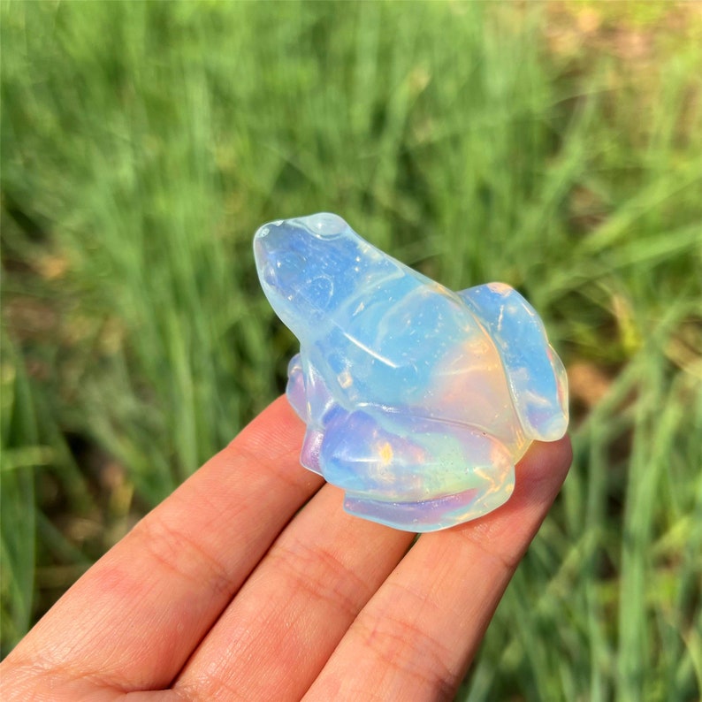 White Clear Opalite Frog Carved,Quartz Crystal Skull,Home Decoration,Mineral Specimens,Crystal Sculpture,Reiki Heal,Crystal Gift 1pc