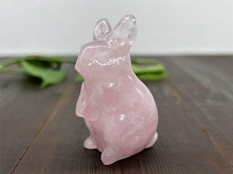2.4" Natural Rose Quartz Carved Rabbit，Crystal Rabbit Carving,Rose Quartz Rabbit，Home Decor，Reiki Healing Figurine，Christmas gifts 1PC