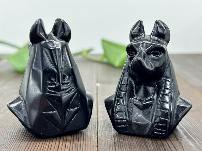 2.4" Natural Obsidain Carved Anubis,Crystal Carving,Obsidian Anubis,Reiki Healing，Home Decoration,Crystal Collect,Christmas Gifts 1PC