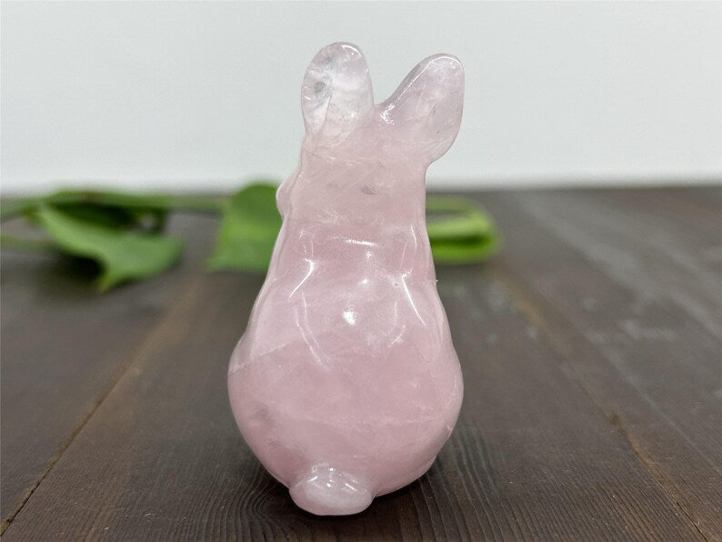2.4" Natural Rose Quartz Carved Rabbit，Crystal Rabbit Carving,Rose Quartz Rabbit，Home Decor，Reiki Healing Figurine，Christmas gifts 1PC
