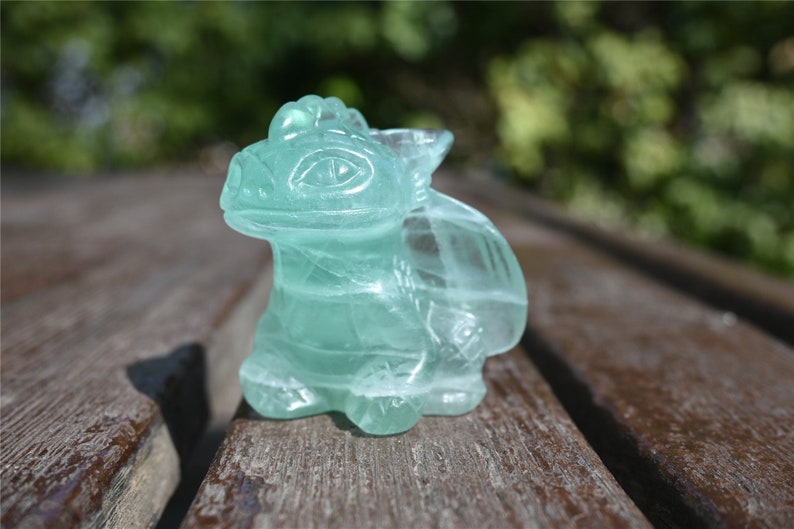 2'' Natural Hand carved Green fluorite Dragon，Carved dragon，crystal decor，Crystal Dragon，Crystal ornament，Quartz Crystal，Crystal Healing