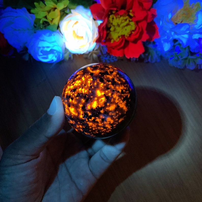 Yooperlite ball，UV Crystal sphere，Quartz Crystal Ball，Crystal decor, Yooperlite Sphere，Crystal Healing crystal ball Gift, FREE STAND