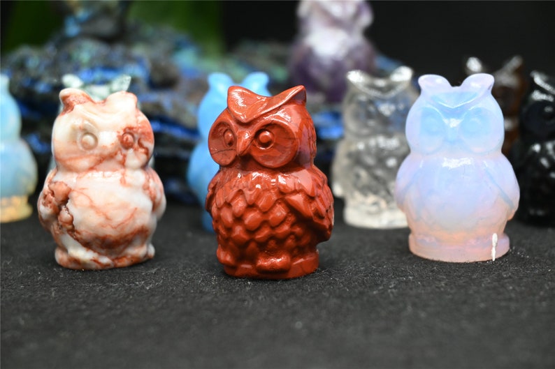 1.2" Natural Mini crystal Owl/Quartz Crystal Skull/Crystal Eevee/reiki Healing Figurine/Crystal Decor/Crystal Gift 1pc