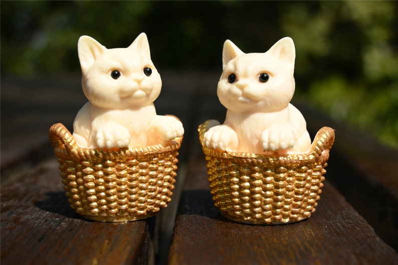 2'' Natural Hand Carved Tagua Nut Cat，Crystal gift，carved cat，quartz crystal，Crystal ornament，Crystal cat，crystal healing