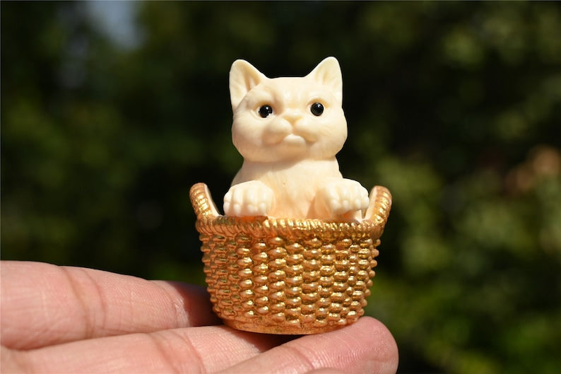 2'' Natural Hand Carved Tagua Nut Cat，Crystal gift，carved cat，quartz crystal，Crystal ornament，Crystal cat，crystal healing
