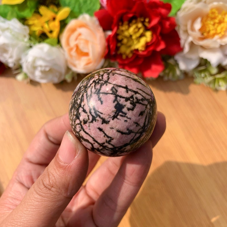 Pink Rhodonite Crystal Sphere, 4 cm Polished Stone Ball, Unique Home Decor, Perfect Gift for Crystal Lovers,Birthday gift